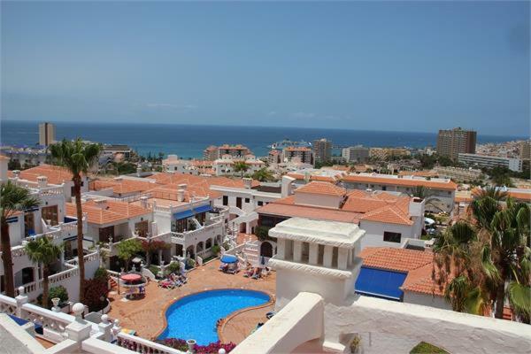 Royal Palm Aparthotel Los Cristianos  Exterior photo