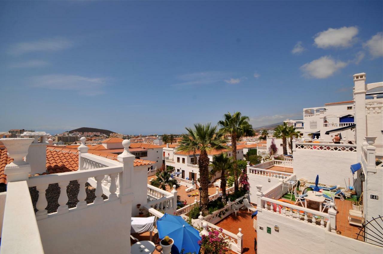 Royal Palm Aparthotel Los Cristianos  Exterior photo